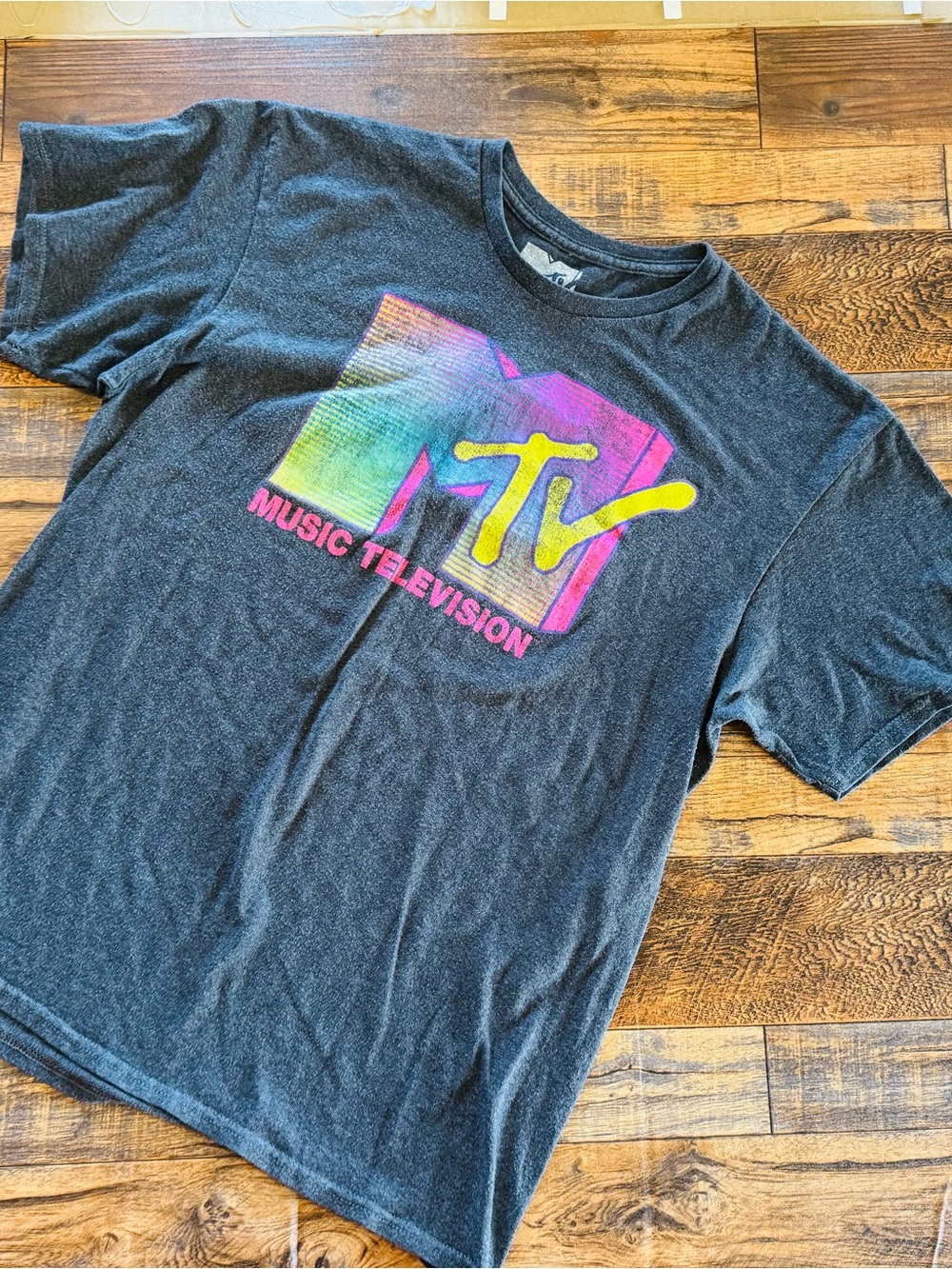 MTV Music Television Logo Graphic Tee Women’s Large Retro 80s 90s T-Shirt
